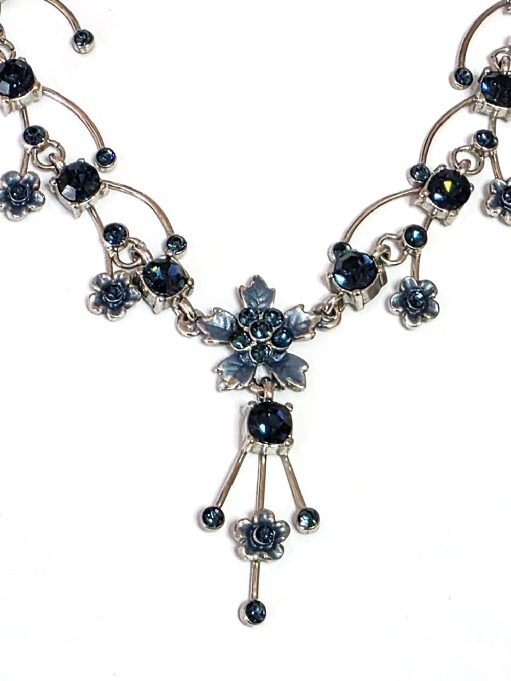 Light blue & navy floral Y2K drop necklace